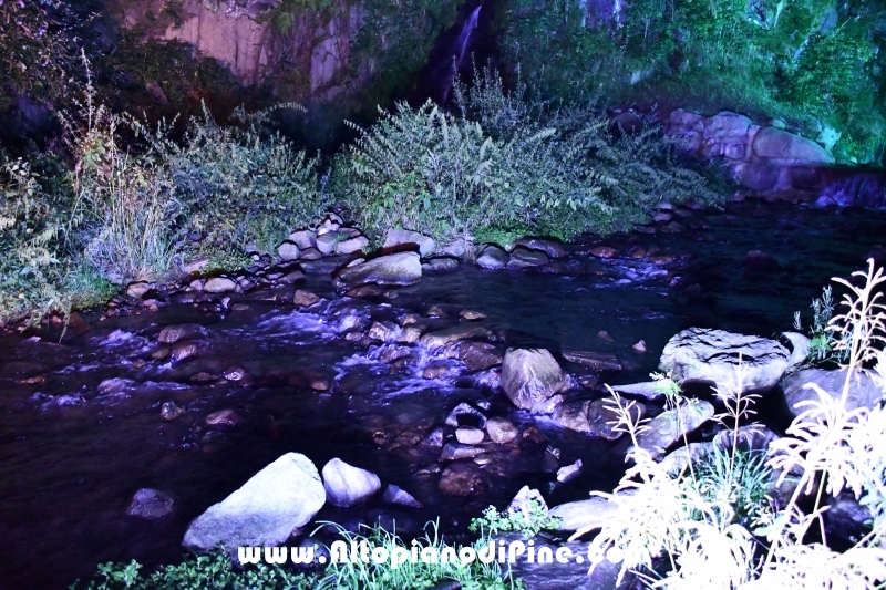 Cascata del Lupo illuminata coi colori della pace 2018