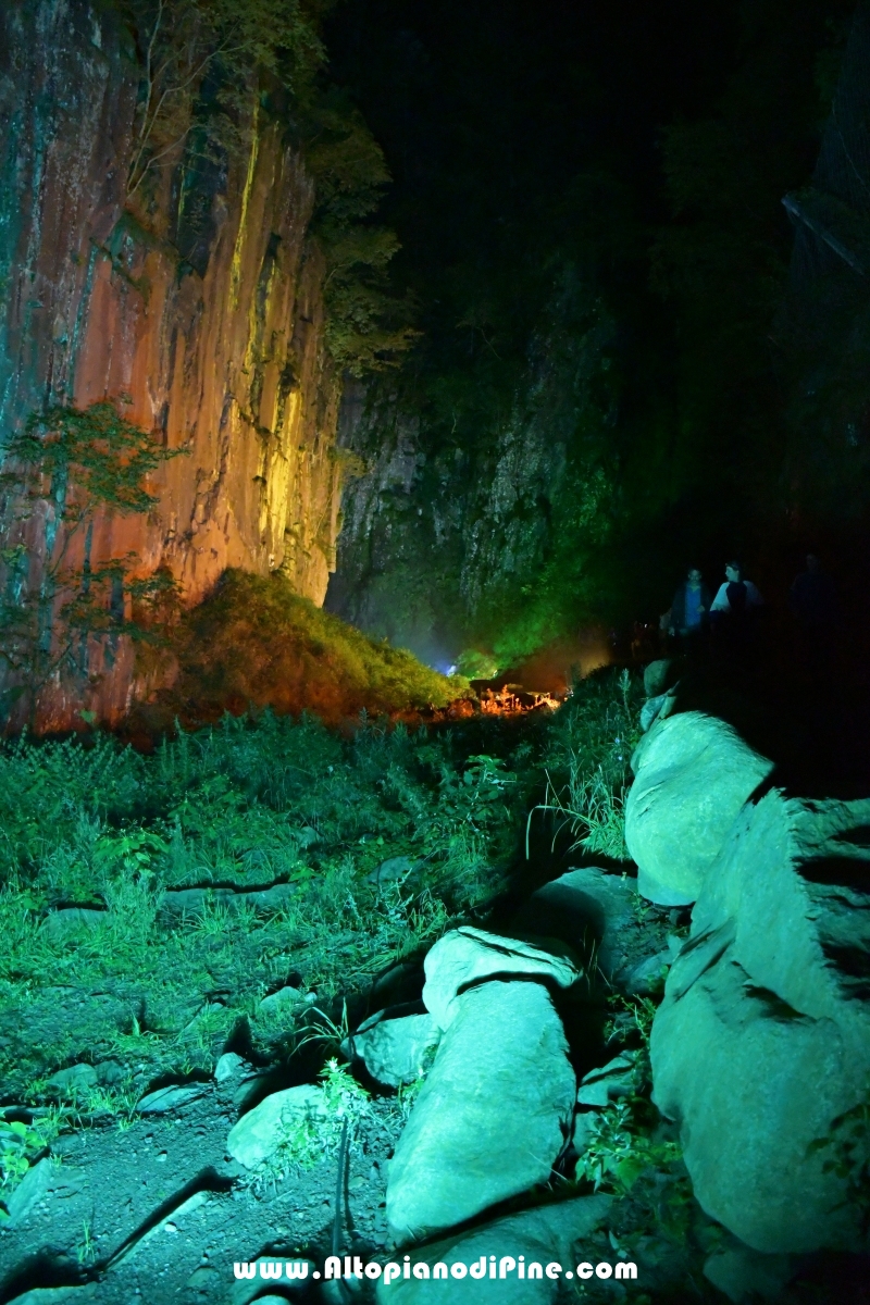Cascata del Lupo illuminata coi colori della pace 2018