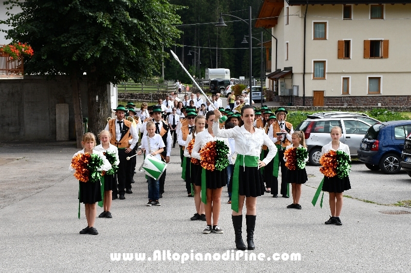 Gemellaggio tra la Banda Cittadina di Carre' ed il  Gruppo Bandistico Folk Pinetano