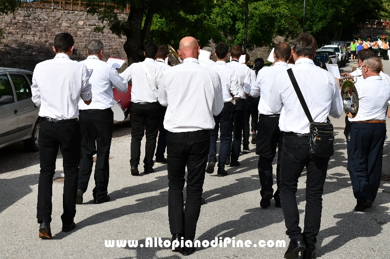 Gemellaggio tra la Banda Cittadina di Carre' ed il  Gruppo Bandistico Folk Pinetano