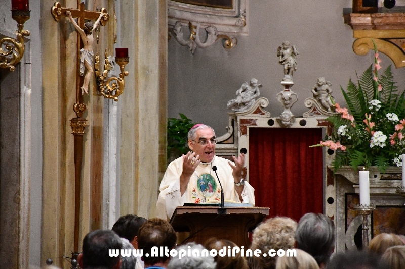 Omelia di mons. Lauro Tisi - S.Messa in onore della Madonna Assunta - Santuario Madonna di Piné a  Montagnaga border=