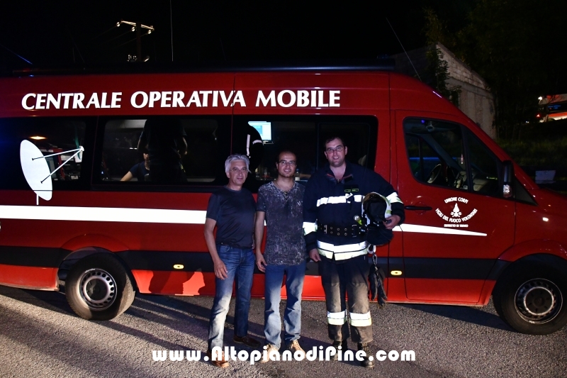 I sindaci di Sover e Bedollo assieme al comandante dei VVF Bedollo