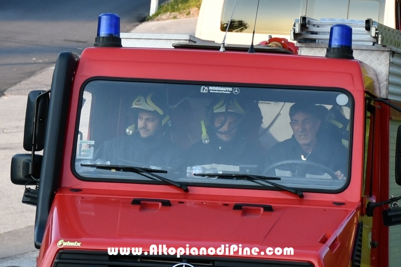 La prima squadra dei VVF Bedollo - esercitazione di soccorso a Bedollo