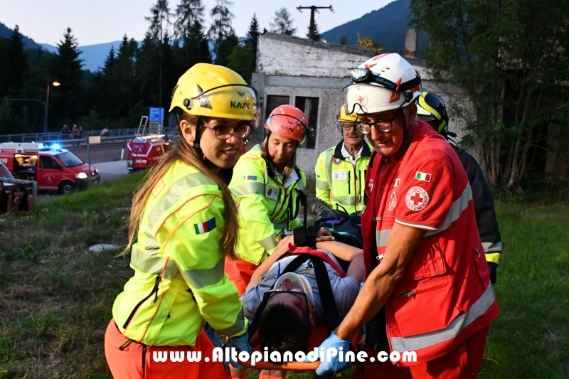 Esercitazione soccorso presso ex Albergo Costalta a Varda di Bedollo - luglio 2019