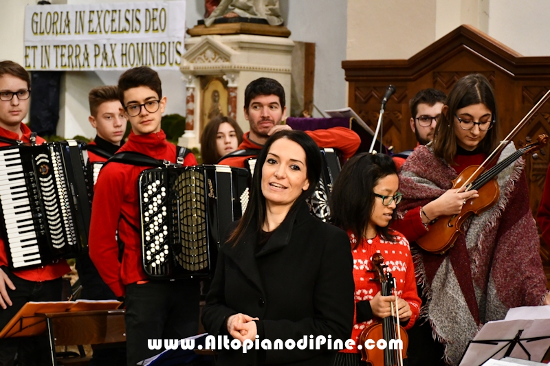 Francesca Buscemi neo direttrice della Scuola Musicale augura buone feste