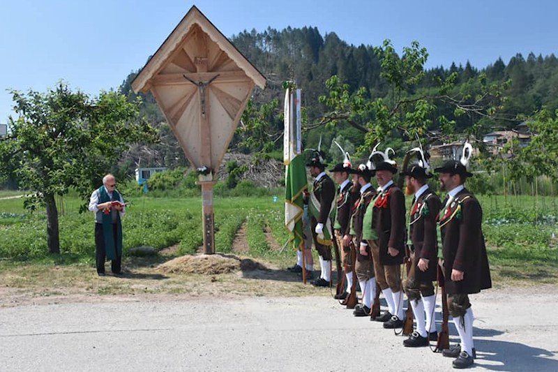 Benedizione crocefisso Schutzen
