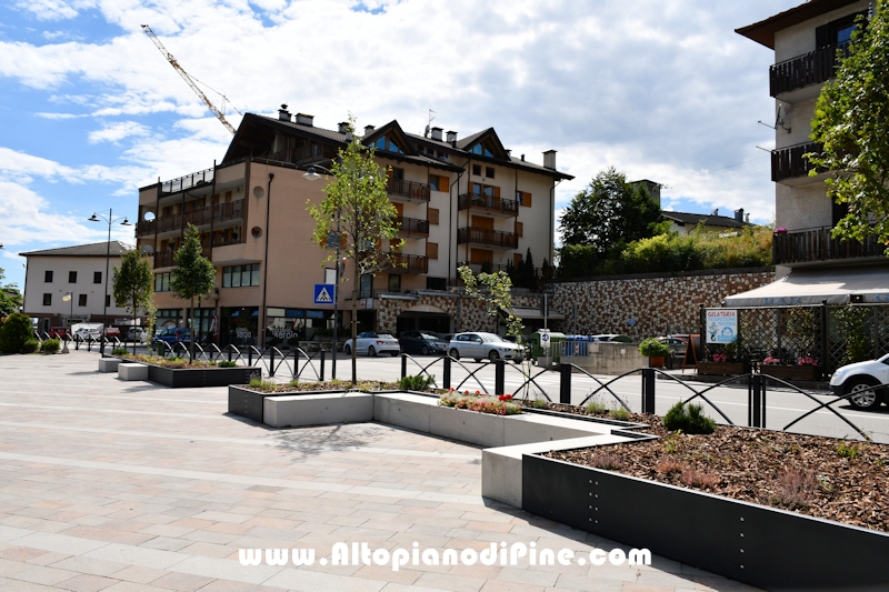 Nuovo arredo urbano Lungolago della Serraia