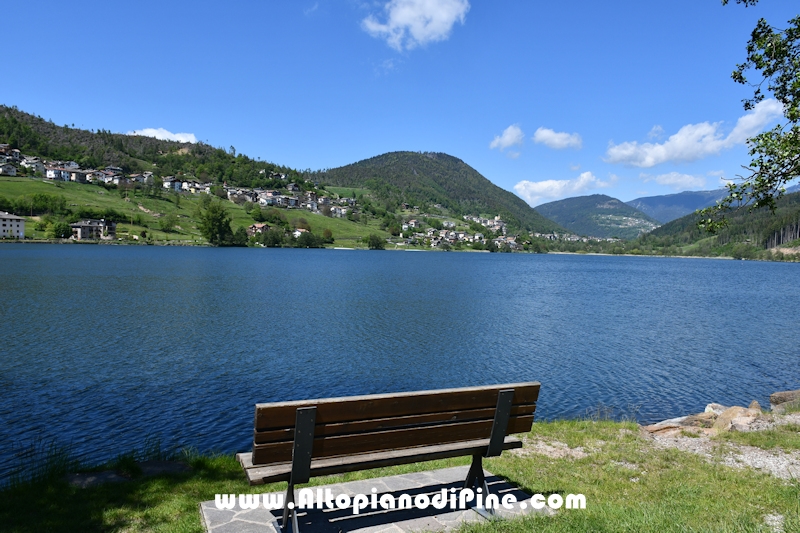 Passeggiata attorno al lago della Serraia