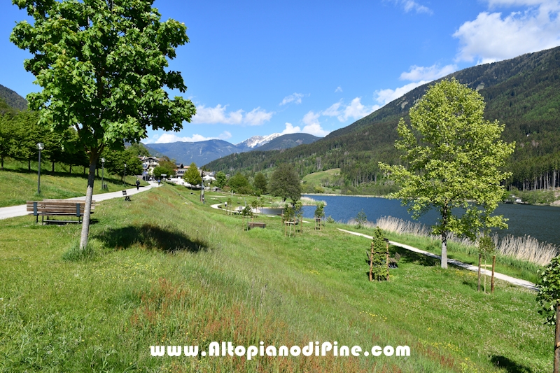 Passeggiata attorno al lago della Serraia