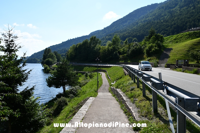 Passeggiata attorno ai laghi di Serraia e Piazze