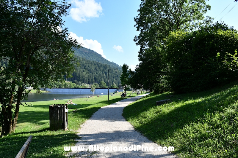 Passeggiata attorno ai laghi di Serraia e Piazze