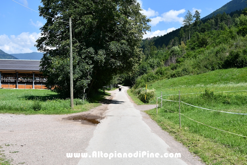 Passeggiata attorno ai laghi di Serraia e Piazze