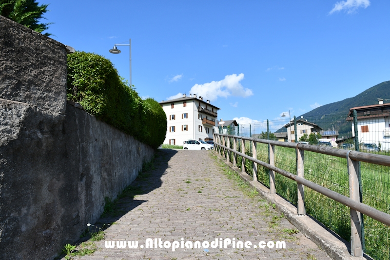 Passeggiata Tressilla - Baselga lungo il rio Silla