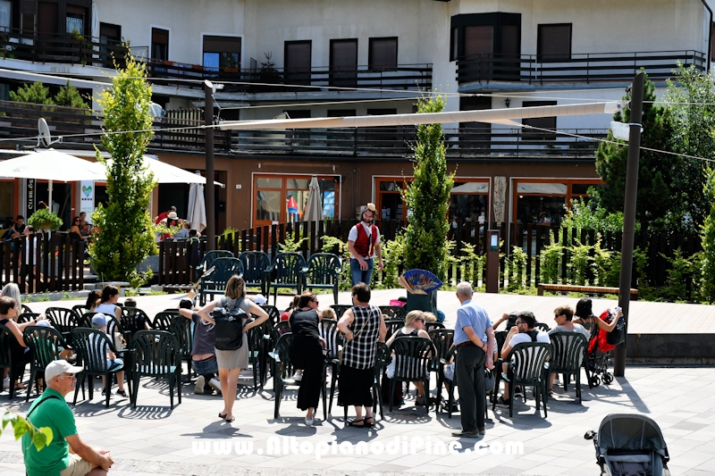 Animazione domenicale piazzale Costalta