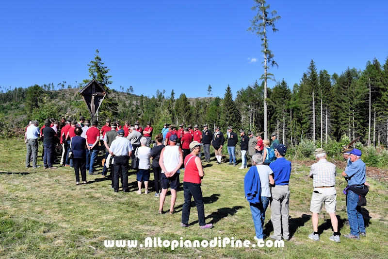Benedizione Crocefisso Alpini - Bedolpian giugno 2022