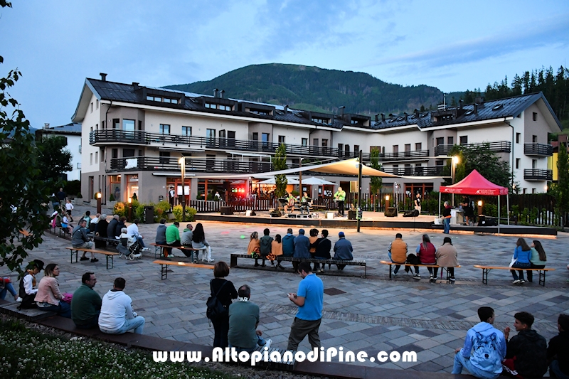 Gang Band Festival Piné 2024 - esibizione in riva al lago