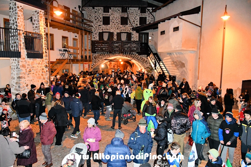 Marti Grass coi Polentoni - Carnevale Bedolero 2024 - Piazze