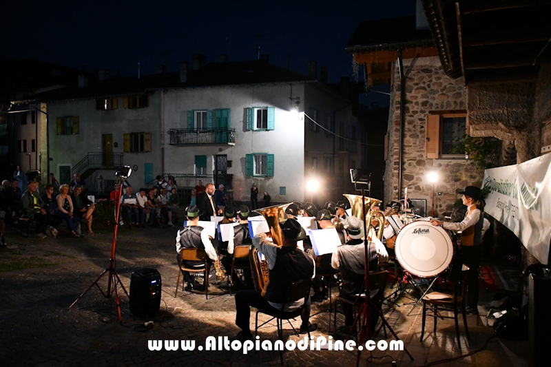 Momenti del concerto Gruppo Bandistico Folk Pinetano