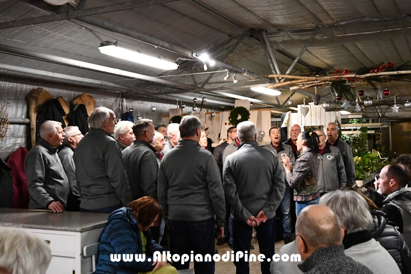 Floricoltura Ioriatti - Concerto in Serra del coro Abete Rosso  - dicembre 2025