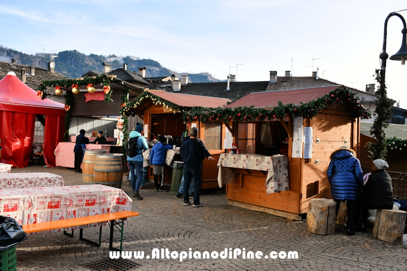El paes dei Presepi 2025/2026 - foto ANDREA NARDON per www.AltopianodiPine.com El paes dei Presepi 2025/2026