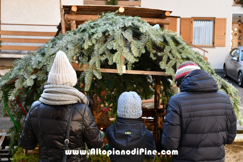El paes dei Presepi 2025/2026 - foto ANDREA NARDON per www.AltopianodiPine.com El paes dei Presepi 2025/2026