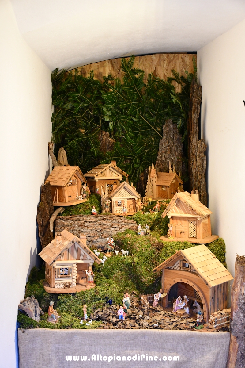 El paes dei Presepi 2025/2026 - foto ANDREA NARDON per www.AltopianodiPine.com El paes dei Presepi 2025/2026