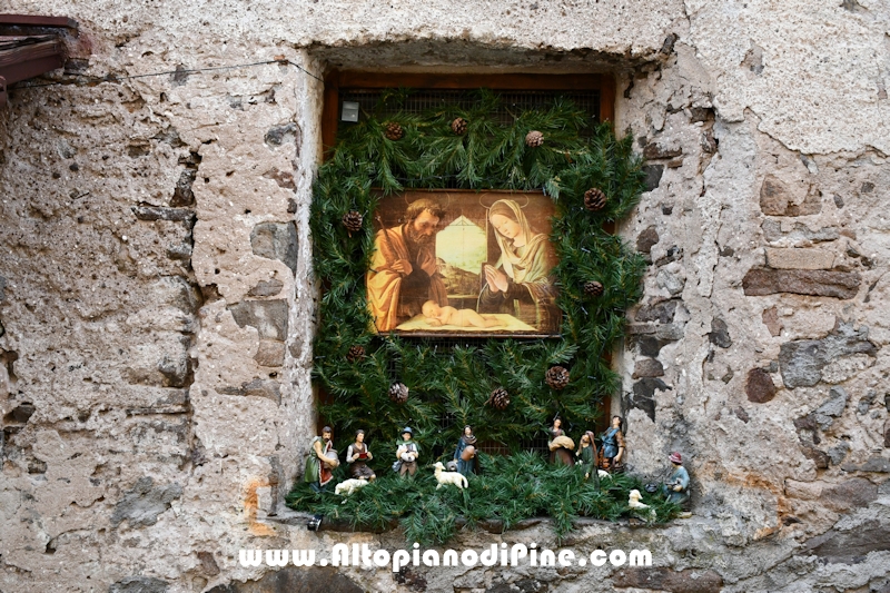 El paes dei Presepi 2025/2026 - foto ANDREA NARDON per www.AltopianodiPine.com El paes dei Presepi 2025/2026