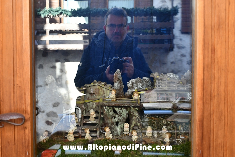 El paes dei Presepi 2025/2026 - foto ANDREA NARDON per www.AltopianodiPine.com El paes dei Presepi 2025/2026