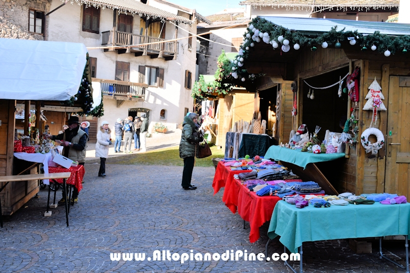 El paes dei Presepi 2025/2026 - foto ANDREA NARDON per www.AltopianodiPine.com El paes dei Presepi 2025/2026