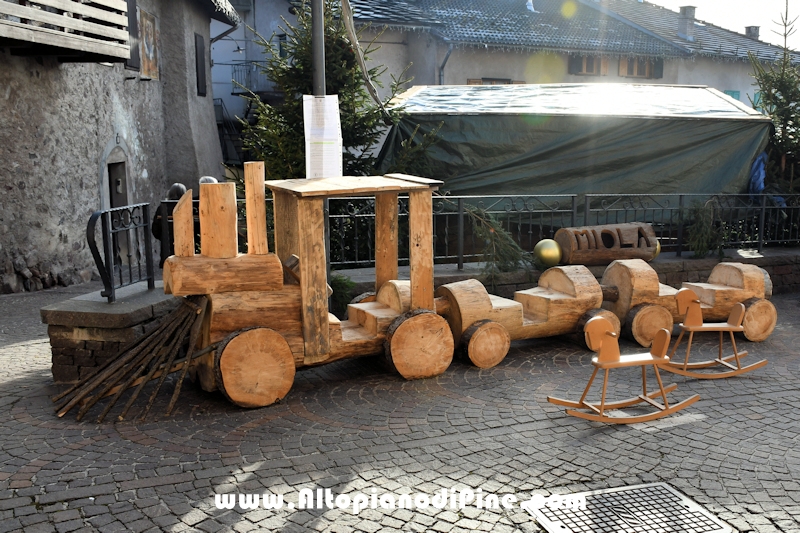 El paes dei Presepi 2025/2026 - foto ANDREA NARDON per www.AltopianodiPine.com El paes dei Presepi 2025/2026