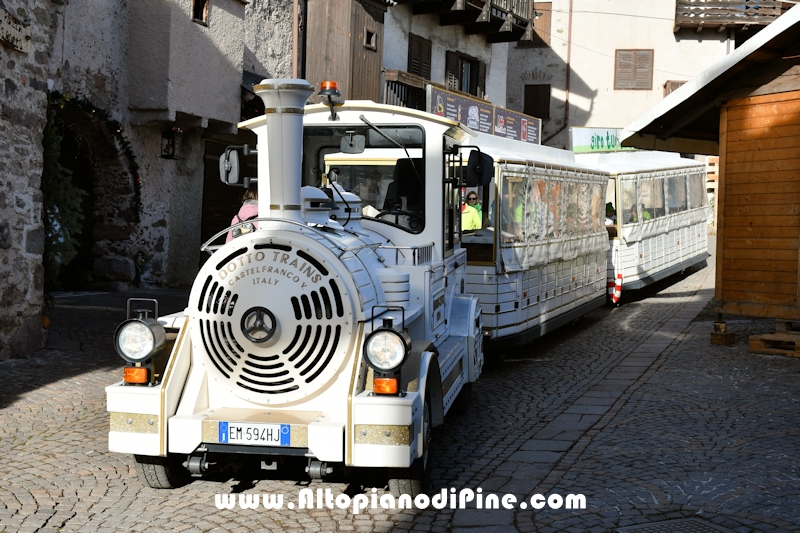 El paes dei Presepi 2025/2026 - foto ANDREA NARDON per www.AltopianodiPine.com El paes dei Presepi 2025/2026