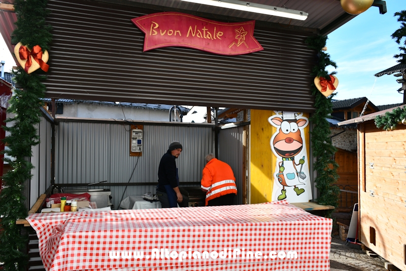 El paes dei Presepi 2025/2026 - foto ANDREA NARDON per www.AltopianodiPine.com El paes dei Presepi 2025/2026