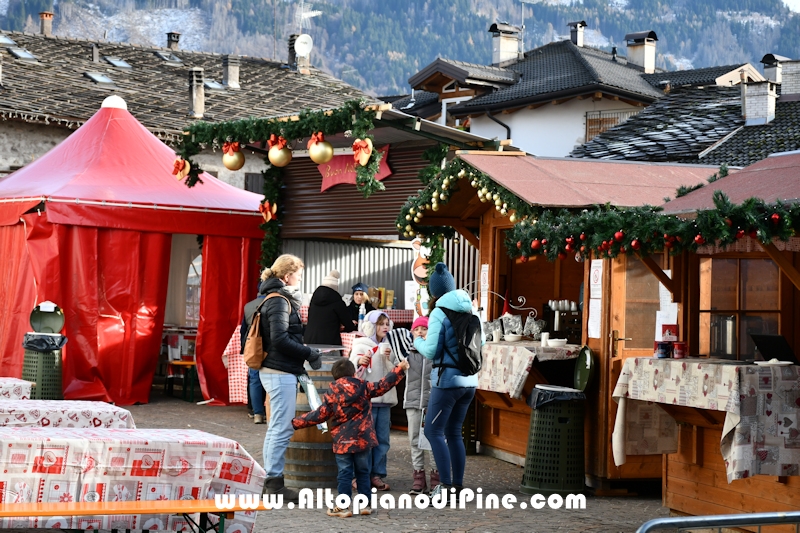 El paes dei Presepi 2025/2026 - foto ANDREA NARDON per www.AltopianodiPine.com El paes dei Presepi 2025/2026