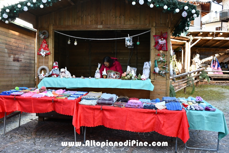 El paes dei Presepi 2025/2026 - foto ANDREA NARDON per www.AltopianodiPine.com El paes dei Presepi 2025/2026