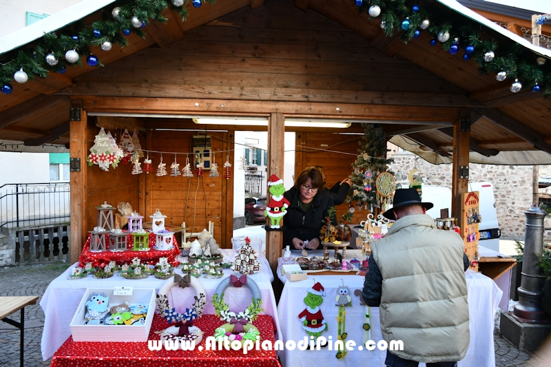 El paes dei Presepi 2025/2026 - foto ANDREA NARDON per www.AltopianodiPine.com El paes dei Presepi 2025/2026