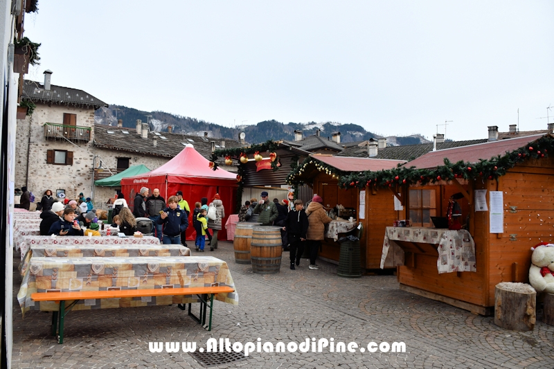 El paes dei Presepi 2025/2026 - foto ANDREA NARDON per www.AltopianodiPine.com El paes dei Presepi 2025/2026
