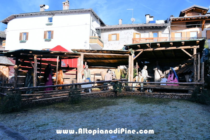 El paes dei Presepi 2025/2026 - foto ANDREA NARDON per www.AltopianodiPine.com El paes dei Presepi 2025/2026