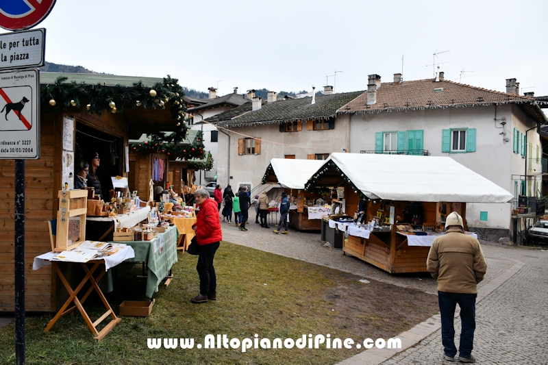 El paes dei Presepi 2025/2026 - foto ANDREA NARDON per www.AltopianodiPine.com El paes dei Presepi 2025/2026