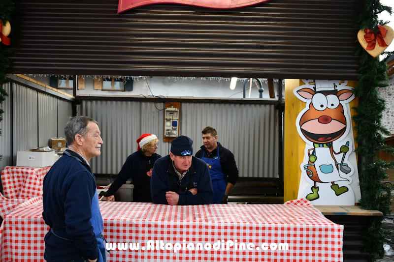 El paes dei Presepi 2025/2026 - foto ANDREA NARDON per www.AltopianodiPine.com El paes dei Presepi 2025/2026