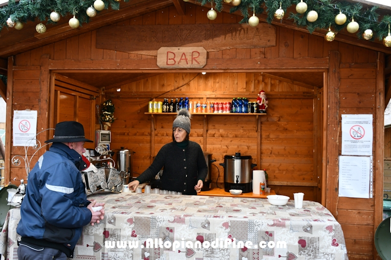 El paes dei Presepi 2025/2026 - foto ANDREA NARDON per www.AltopianodiPine.com El paes dei Presepi 2025/2026