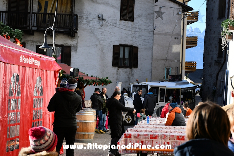 El paes dei Presepi 2025/2026 - foto ANDREA NARDON per www.AltopianodiPine.com El paes dei Presepi 2025/2026