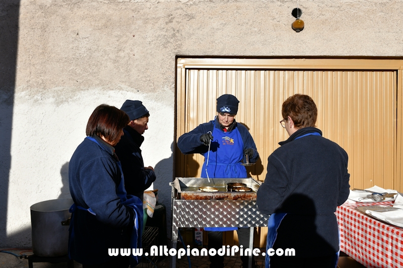 El paes dei Presepi 2025/2026 - foto ANDREA NARDON per www.AltopianodiPine.com El paes dei Presepi 2025/2026