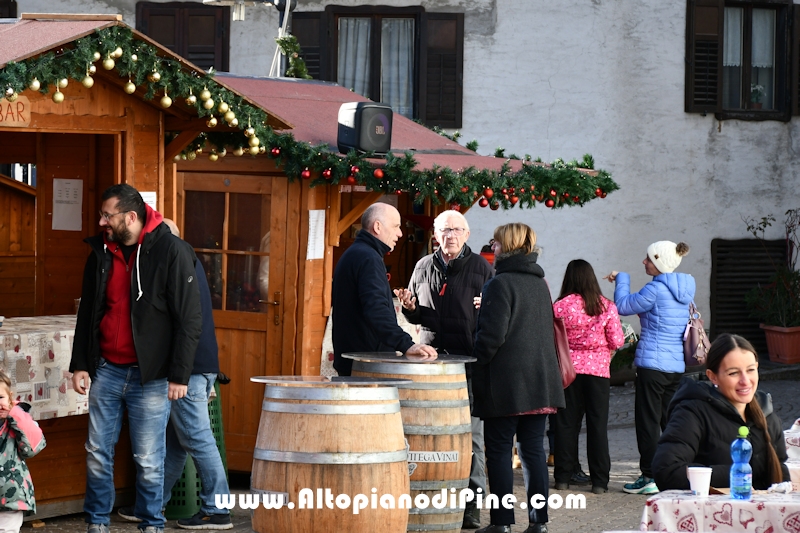 El paes dei Presepi 2025/2026 - foto ANDREA NARDON per www.AltopianodiPine.com El paes dei Presepi 2025/2026