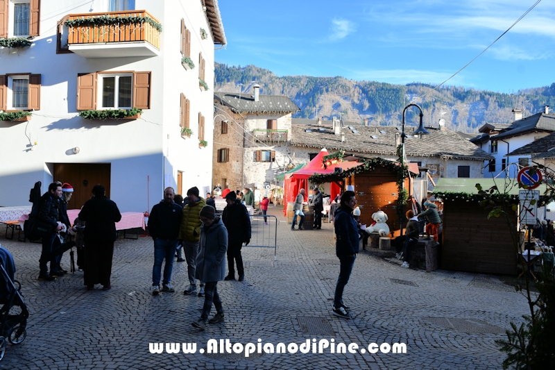 El paes dei Presepi 2025/2026 - foto ANDREA NARDON per www.AltopianodiPine.com El paes dei Presepi 2025/2026