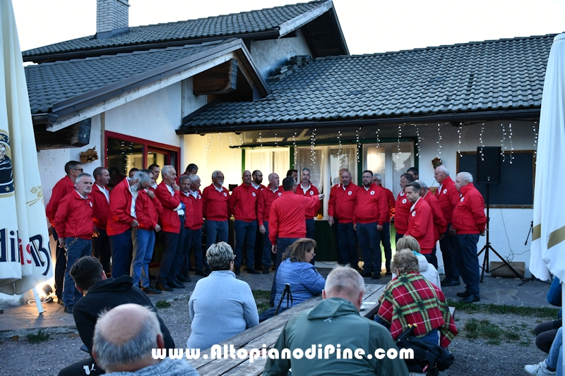 Forest can't - concerto Coro Costalta- 24 luglio 2026 - foto ANDREA NARDON per www.altopianodipine.com Forest can't - concerto Coro Costalta- 24 luglio 2026