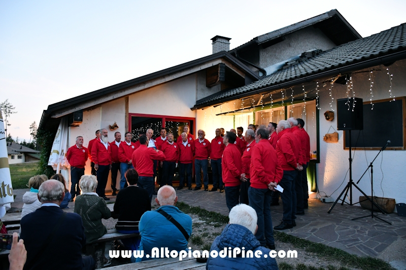 Forest can't - concerto Coro Costalta- 24 luglio 2026 - foto ANDREA NARDON per www.altopianodipine.com Forest can't - concerto Coro Costalta- 24 luglio 2026