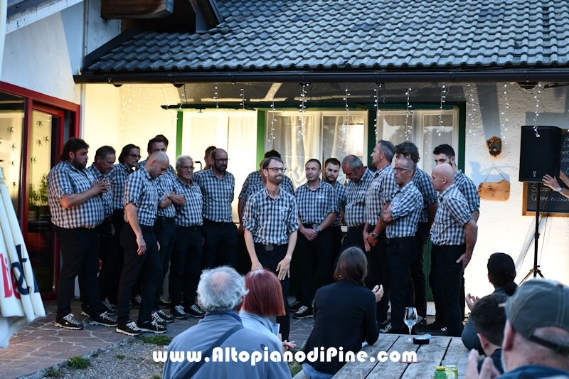 Forest can't - concerto Coro Stelune- 17 luglio 2026 - foto ANDREA NARDON per www.altopianodipine.com Forest can't - concerto Coro Stelune- 17 luglio 2026