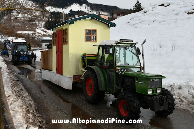 Piné in maschera - Carnevale di Baselga di Piné 2026 - foto ANDREA NARDON per www.altopianodipine.com Pineé - Carnevale 2026