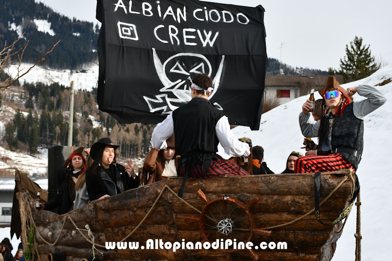 Piné in maschera - Carnevale di Baselga di Piné 2026 - foto ANDREA NARDON per www.altopianodipine.com Pineé - Carnevale 2026