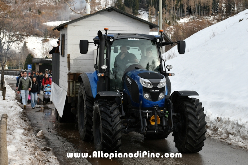 Piné in maschera - Carnevale di Baselga di Piné 2026 - foto ANDREA NARDON per www.altopianodipine.com Pineé - Carnevale 2026